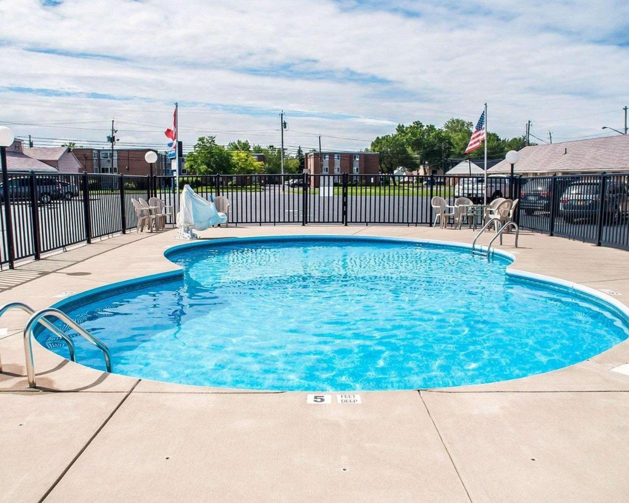 Castle Inn & Suites Niagara Falls Kültér fotó